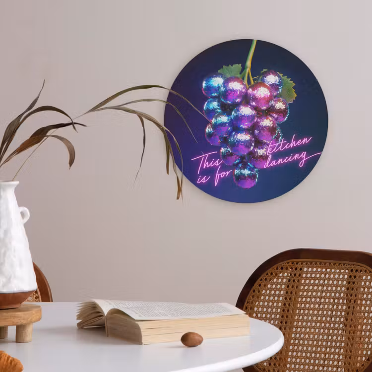 Quote - Neon - Disco - Druiven Akoestische PET Vilt - Rond klein -sfeer3