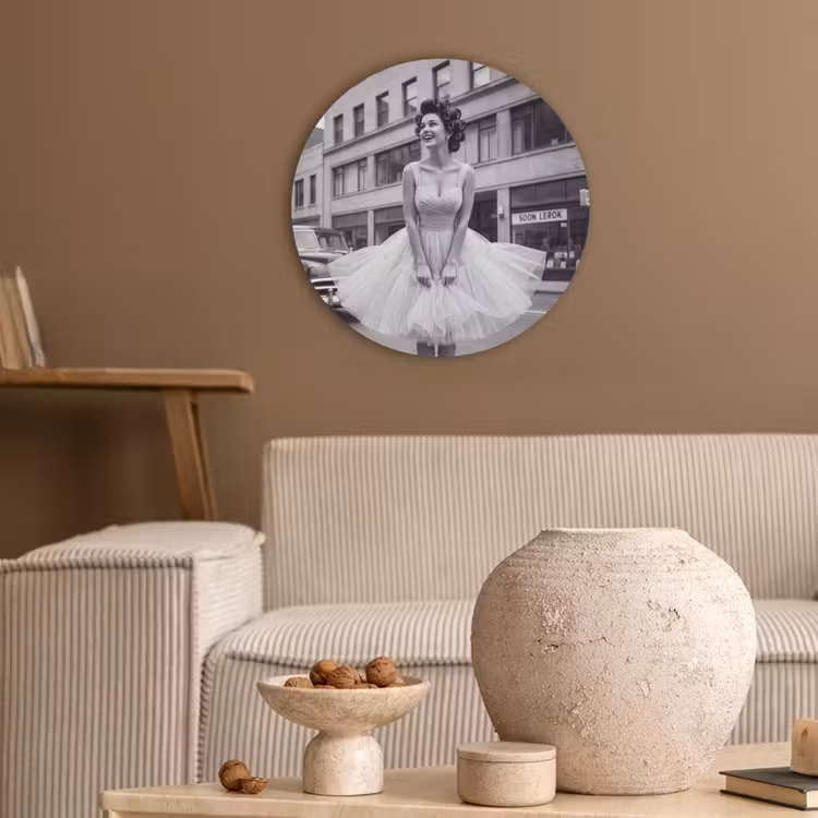 Retro - Vrouw - Zwart - Wit Akoestische PET Vilt - Rond klein -sfeer1
