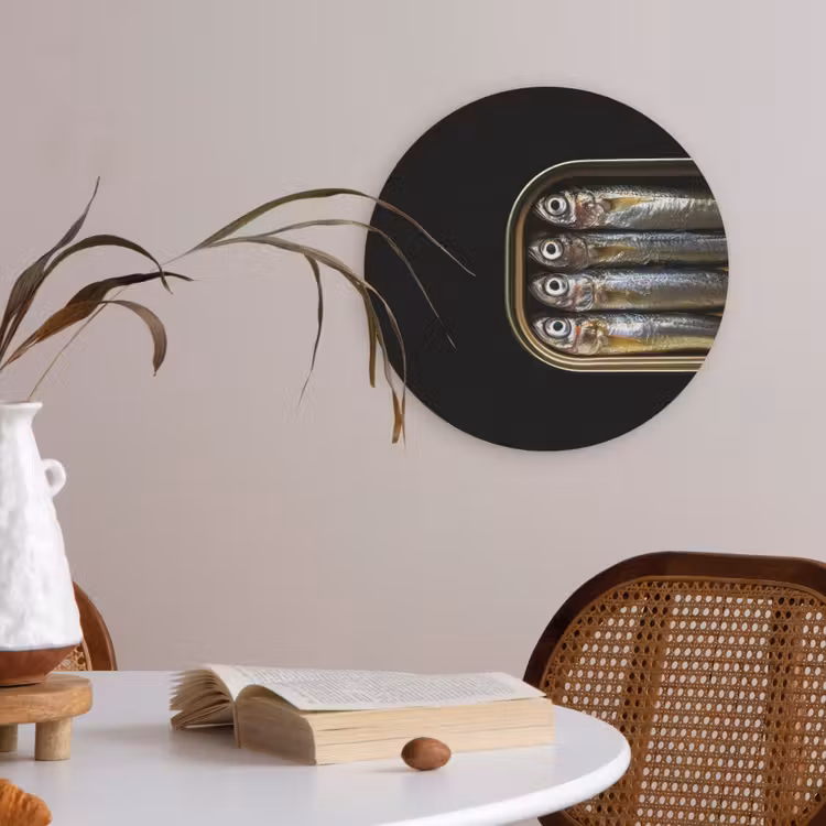 Sardines - Blik - Zwart - Vissen Akoestische PET Vilt - Rond klein -sfeer3