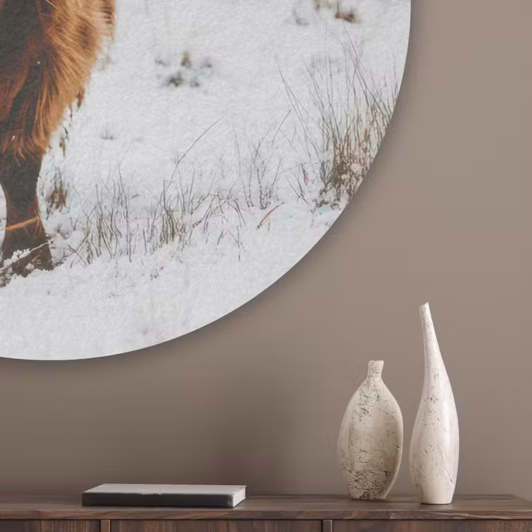 Schotse Hooglander - Landschap - Sneeuw - Bergen - Winter Akoestische PET Vilt - Rond klein -sfeer5_closeup