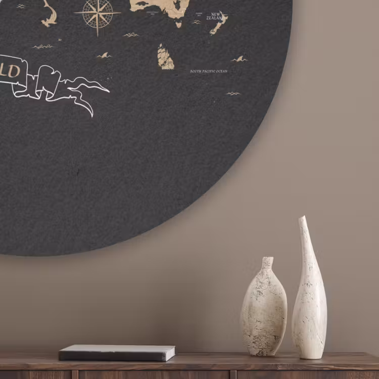 Wereldkaart - Beige - Zwart Akoestische PET Vilt - Rond klein -sfeer5_closeup