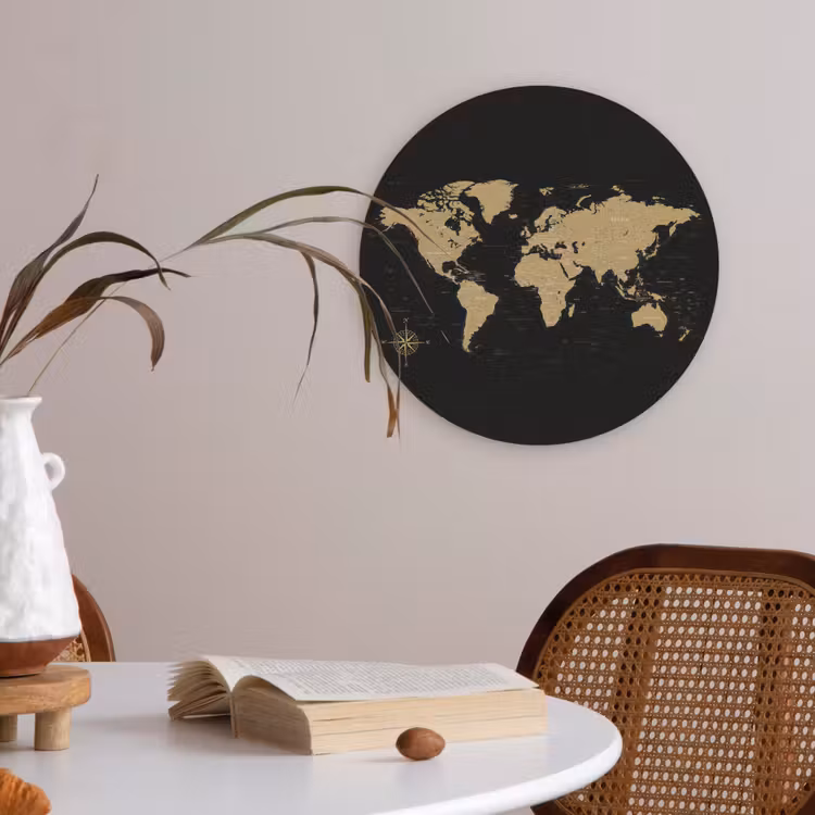 Wereldkaart - Beige - Zwart Akoestische PET Vilt - Rond klein -sfeer3