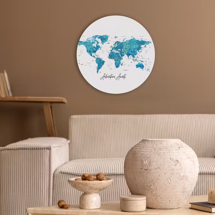 Wereldkaart - Blauw - Kleurrijk Akoestische PET Vilt - Rond klein -sfeer1