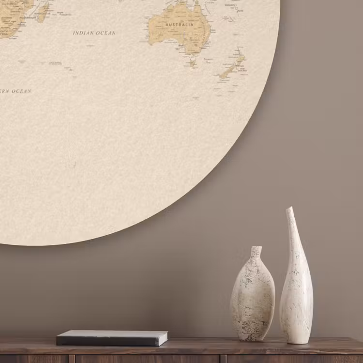 Wereldkaart - Realistisch - Beige Akoestische PET Vilt - Rond klein -sfeer5_closeup