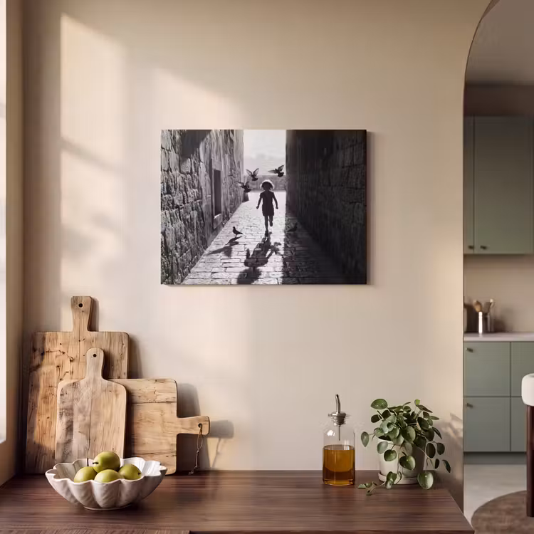 Kind - Vogel - Straat - Zwart-wit - Spelen PET vilt klein -sfeer2