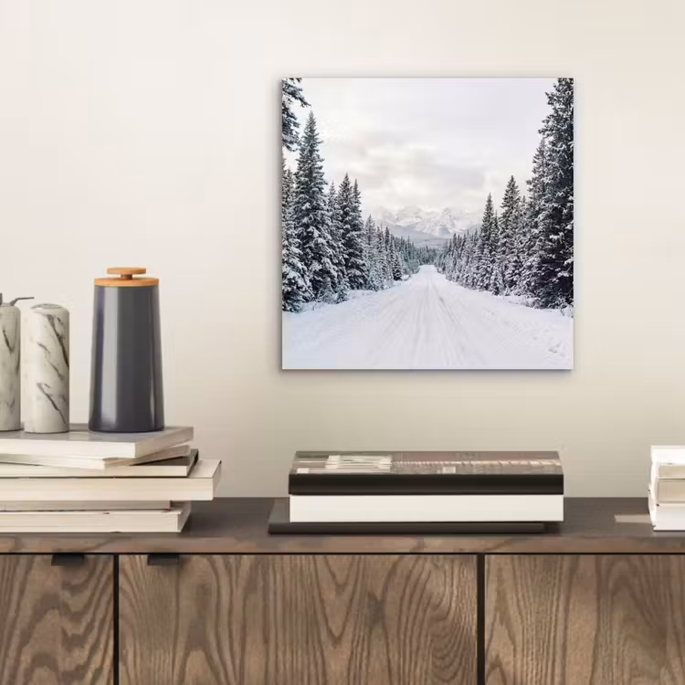 Weg - Sneeuw - Naaldbos - Winter - Avontuurlijk aluminium wit klein -sfeer1