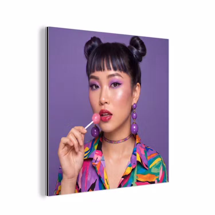 Vrouw - Portret - Make-up - Paars - Levendig aluminium wit klein -3d