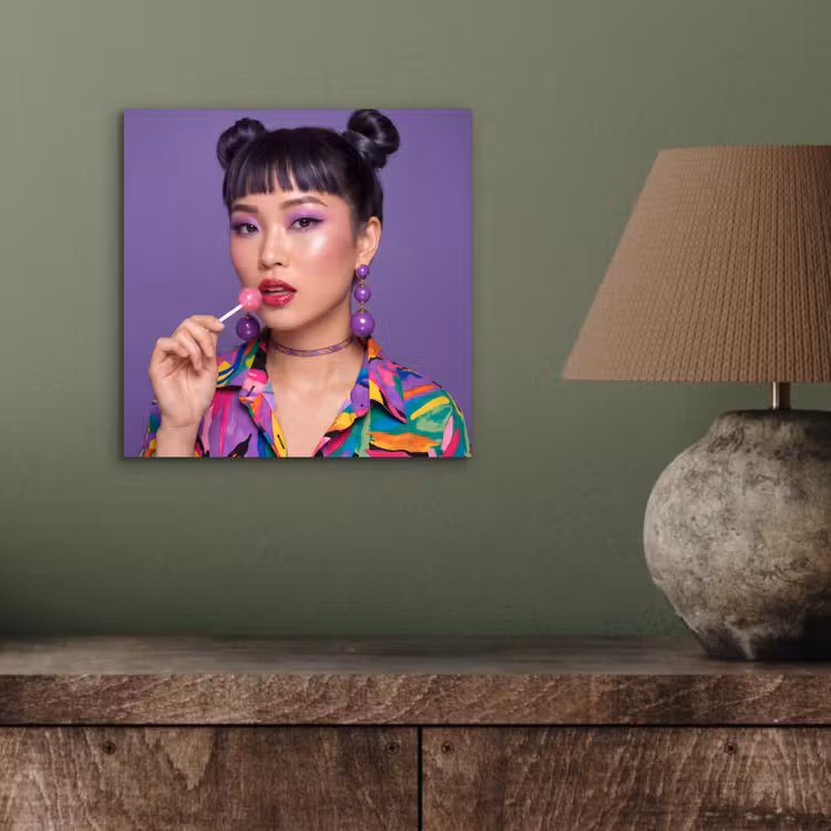 Vrouw - Portret - Make-up - Paars - Levendig aluminium wit klein -sfeer2