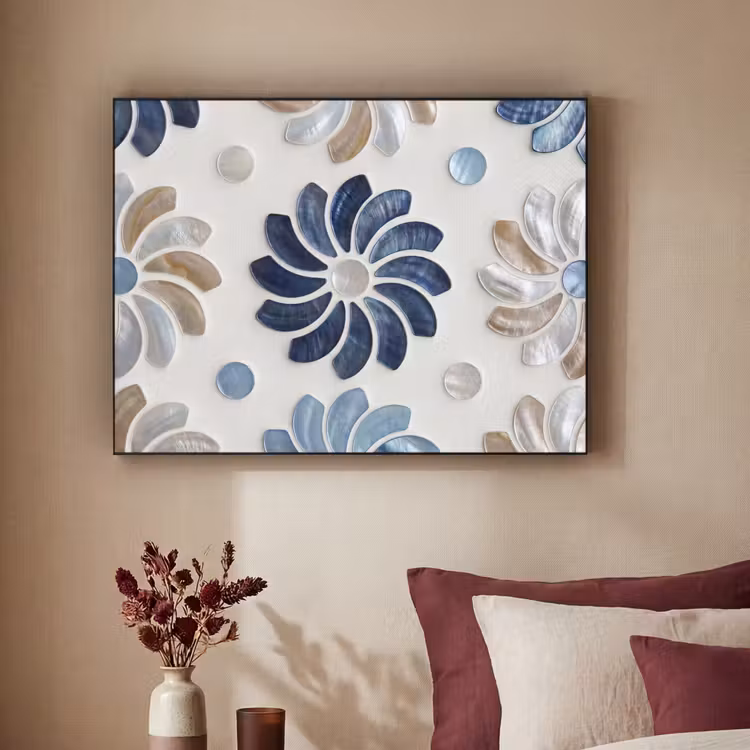 Bloemen - Parelmoer - Abstract - Patroon - Blauw Textielframe zwart klein -sfeer1