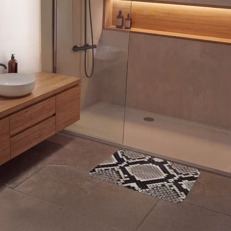 Slangenleer - Patroon - Beige Badmat middel -sfeer2