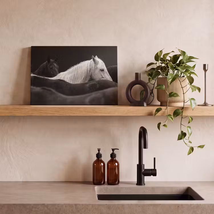 Paarden - Zwart - Wit - Kudde canvas 2cm klein -sfeer3