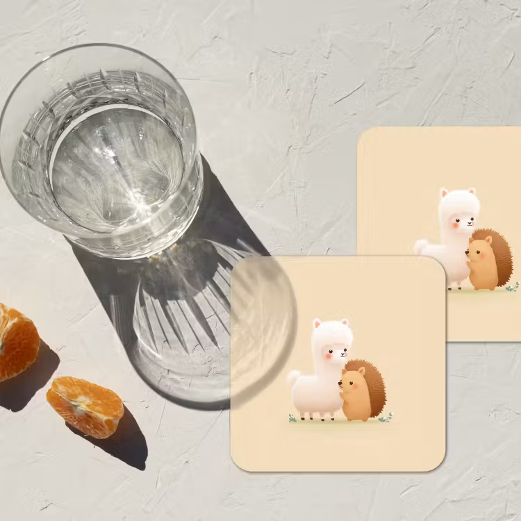 Alpaca - Egel - Bruin - Knuffelen onderzetter kurk middel -sfeer4