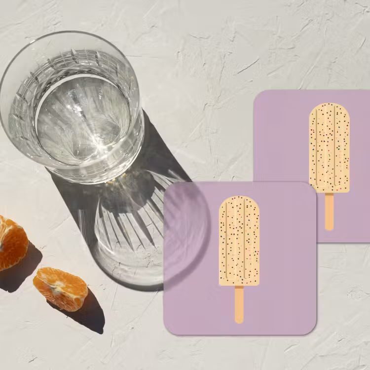 Beige - Ijsje - Spikkels onderzetter kurk middel -sfeer4