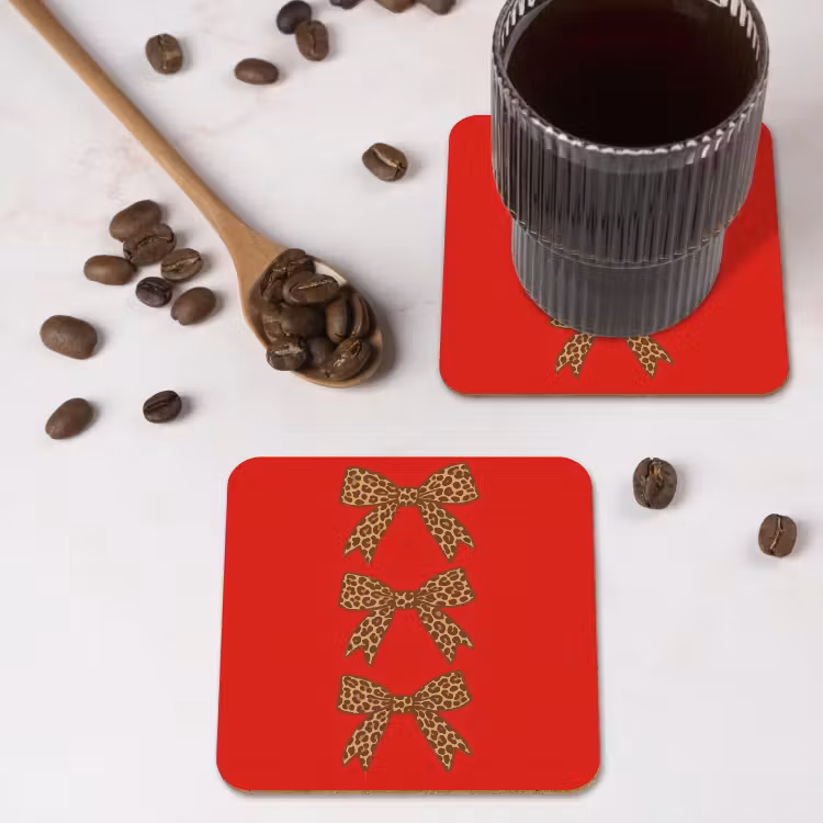 Strikken - Panterprint - Rood onderzetter kurk middel -sfeer2