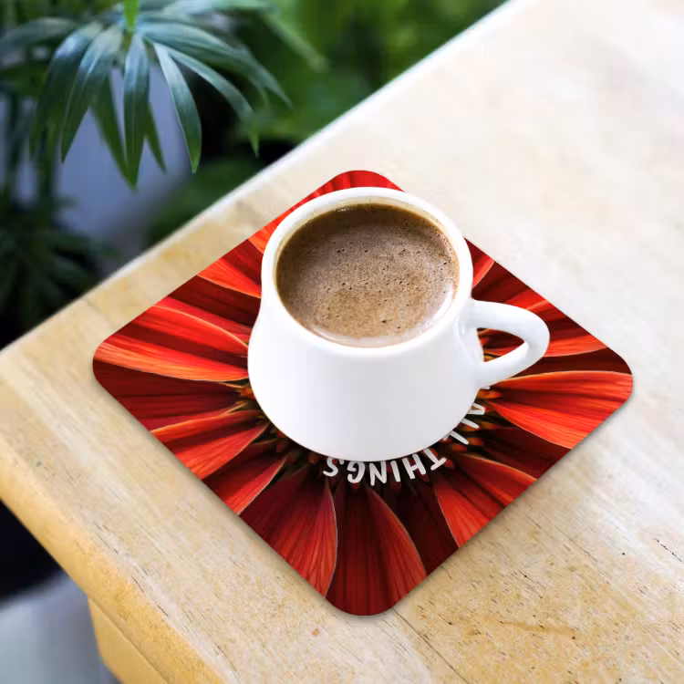 Close up - Bloem - Quote - Rood onderzetter kurk middel -sfeer5