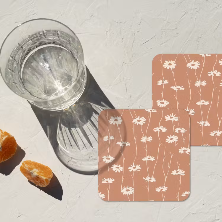 Madeliefjes - Subtiel - Terracotta onderzetter kurk middel 366 -sfeer4