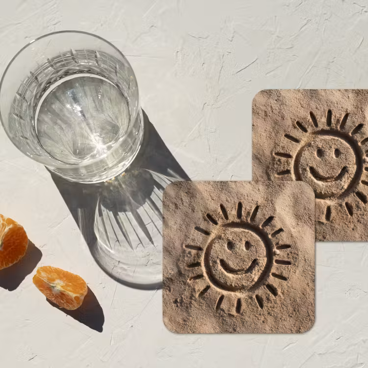 Gezichtje - Zon - Zand - Getekend onderzetter kurk middel -sfeer4