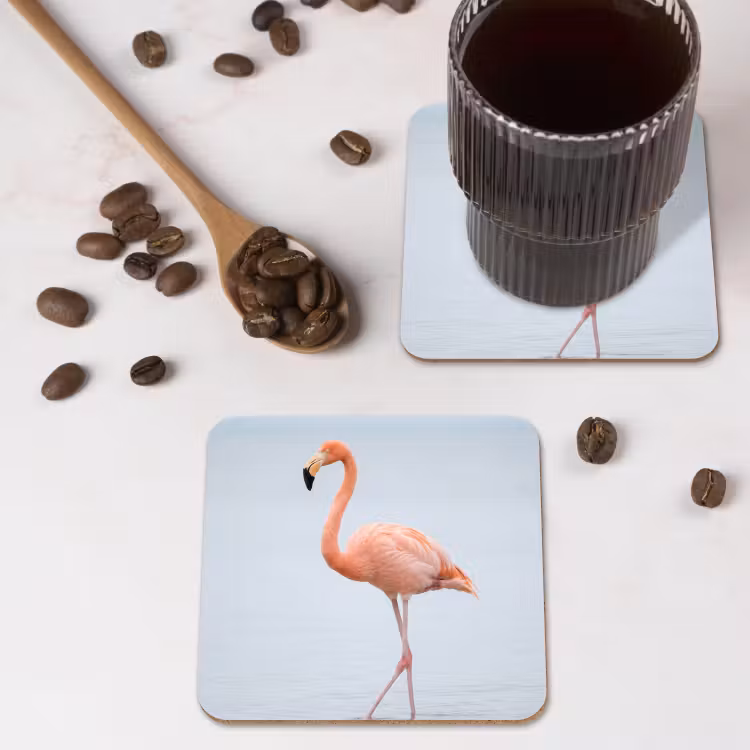 Flamingo - Zee - Roze onderzetter kurk middel -sfeer2