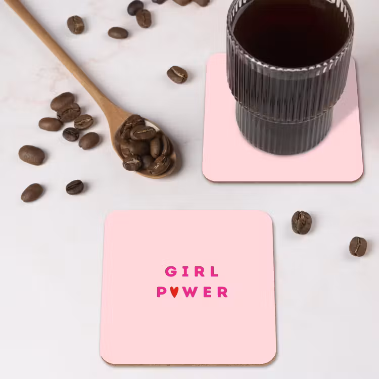 Girl power - Roze - Hartje onderzetter kurk middel -sfeer2