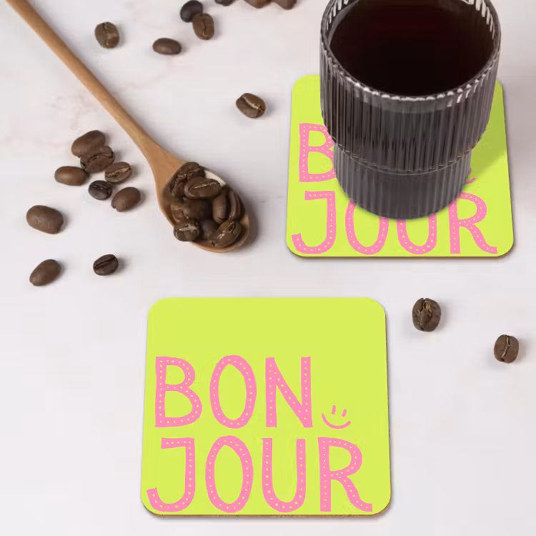 Groen - Smiley - Bonjour - Roze onderzetter kurk middel -sfeer2