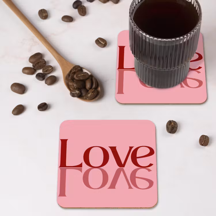 Love - Roze - Spiegeling onderzetter kurk middel -sfeer2