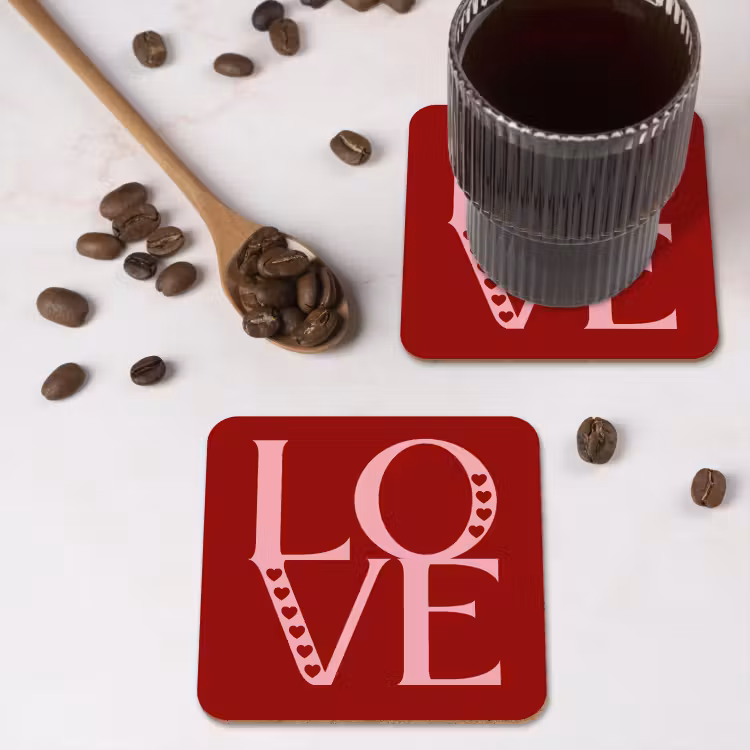 Love - Rood - Hatjes onderzetter kurk middel -sfeer2
