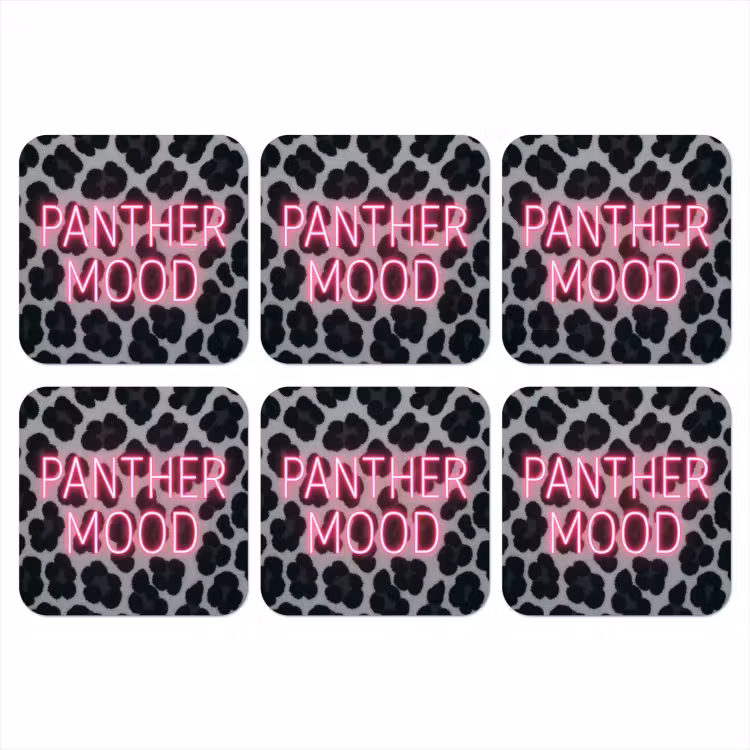 Panterprint - Zwart - Neonletters - Roze onderzetter kurk middel -3d