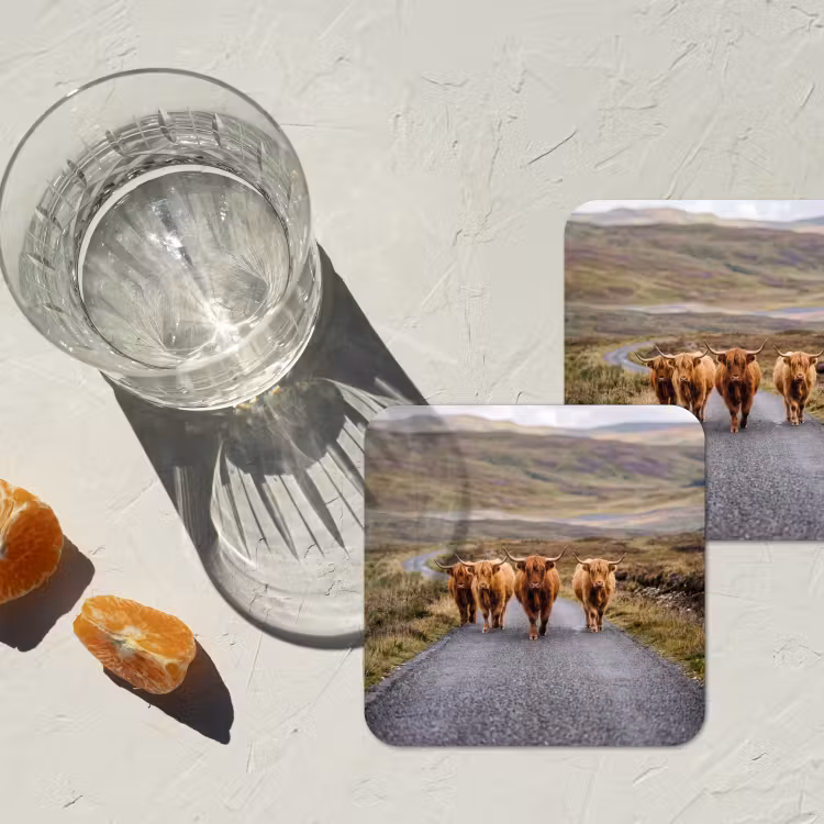 Schotse Hooglanders - Weg - Landschap - Kudde onderzetter kurk middel -sfeer4