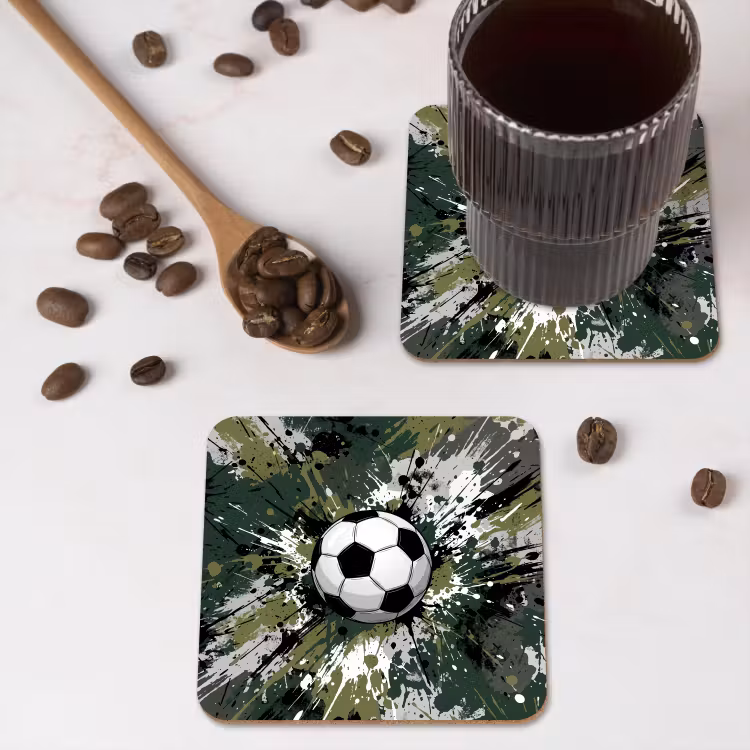 Voetbal - Verf - Spetters - Groen onderzetter kurk middel -sfeer2