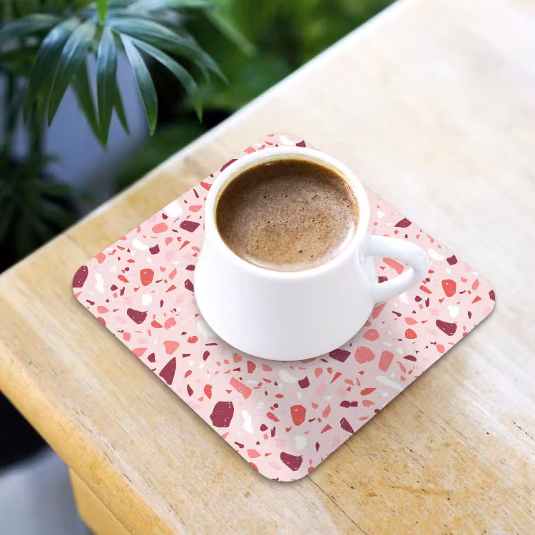 Terrazzo - Patroon - Roze onderzetter kurk middel 366 -sfeer5