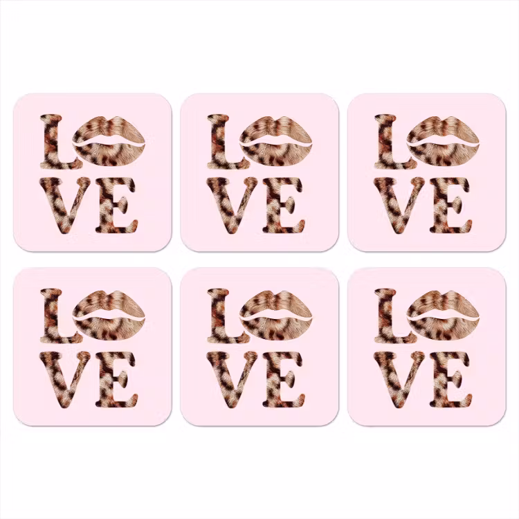 Tekst - Love - Pantervacht - Lichtroze onderzetter kurk middel -3d