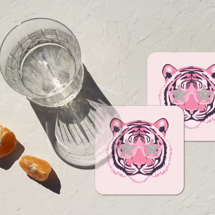 Tijger - Glitterzonnebril - Roze onderzetter kurk middel -sfeer4