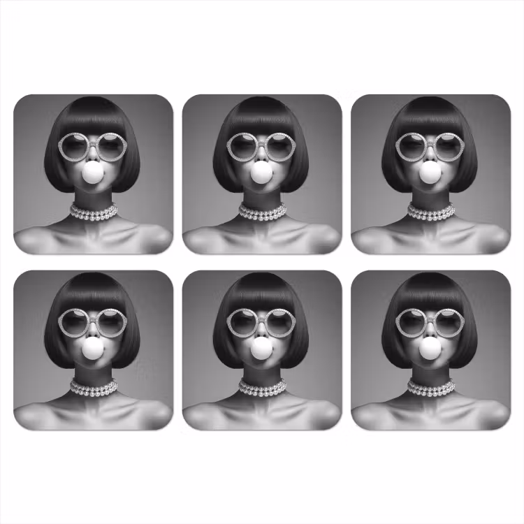 Vrouw - Zwart Wit - Ketting - Zonnebril onderzetter kurk middel -3d