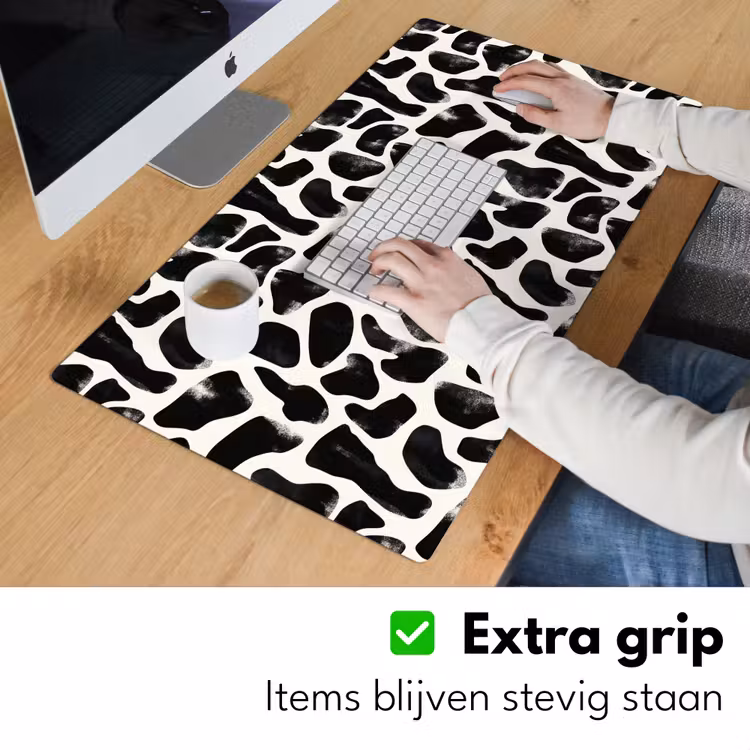 Dierenpatroon - Vlekken - Zwart - Wit Muismat XXL klein 681 -sfeer3