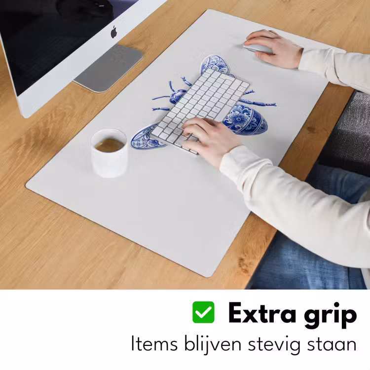 Bij - Modern - Delfts - Blauw Muismat XXL klein -sfeer3