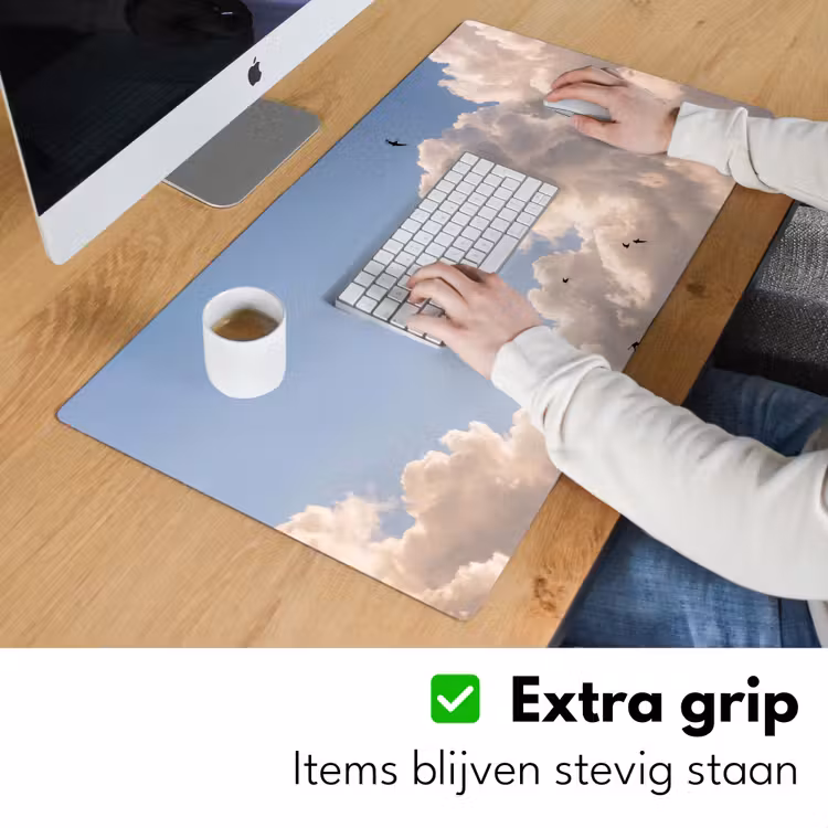 Vogel - Vlucht - Wolken - Natuur - Blauw Muismat XXL klein -sfeer3