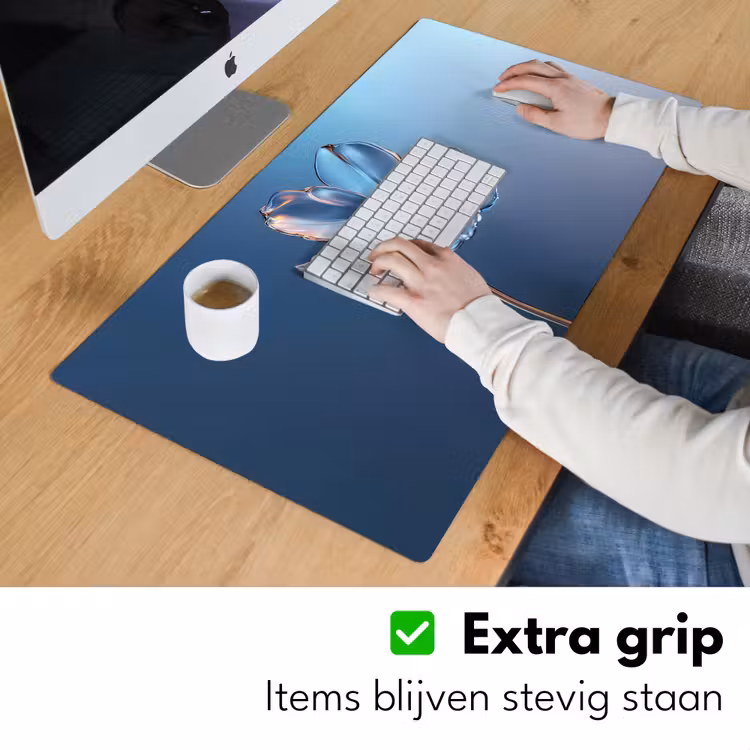 Blauw - Bloem - Glazen - Sierlijk Muismat XXL klein -sfeer3