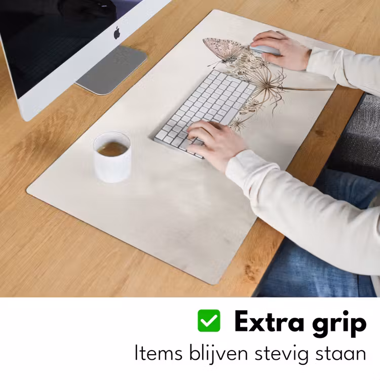 Vlinder - Bloem -Natuur - Beige Muismat XXL klein -sfeer3