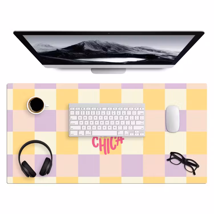 Cheers Chica - Ruitjes - Lila - Geel Muismat XXL klein -3d