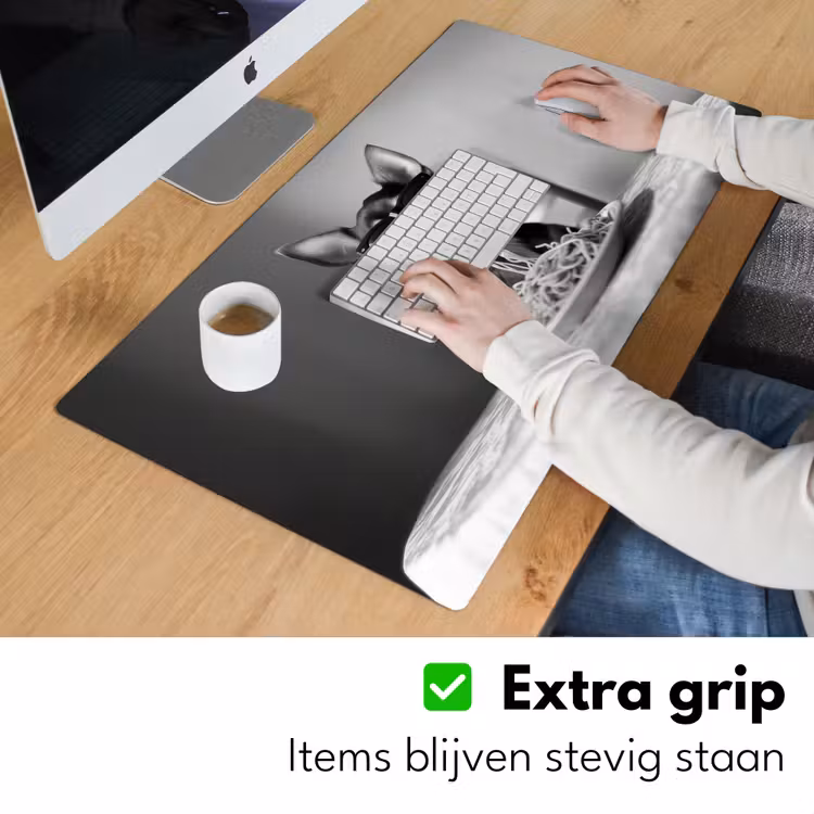 Chihuahua - Hond - Zonnebril - Humoristisch - Zwart - Wit - Spaghetti Muismat XXL klein -sfeer3