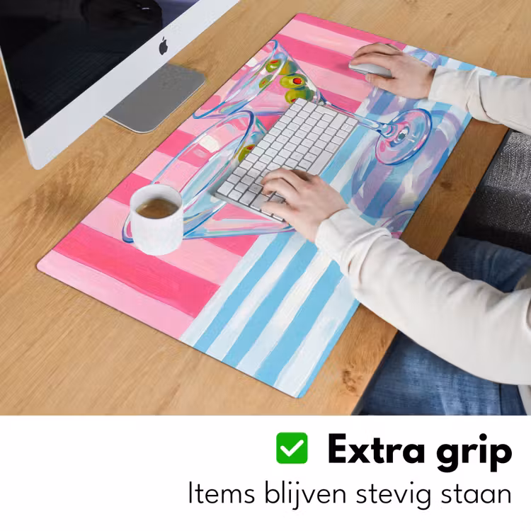 Cocktail - Olijven - Kunst - Modern - Roze Muismat XXL klein -sfeer3