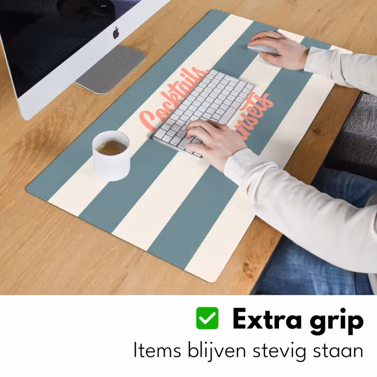 Cocktails - Strepen - Blauw - Koraal Muismat XXL klein -sfeer3