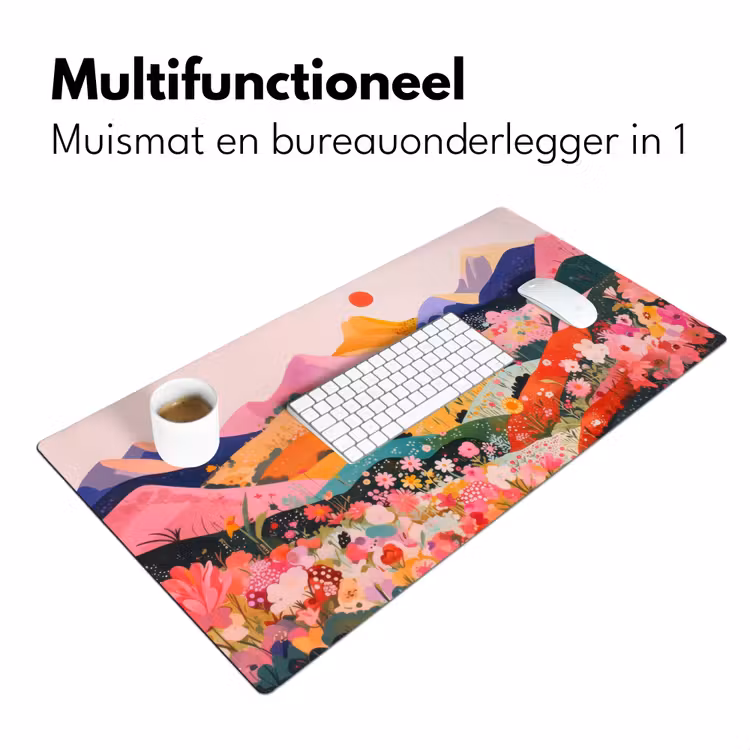 Kleurrijke bloemen - Bergen - Fantasielandschap Muismat XXL klein -sfeer4