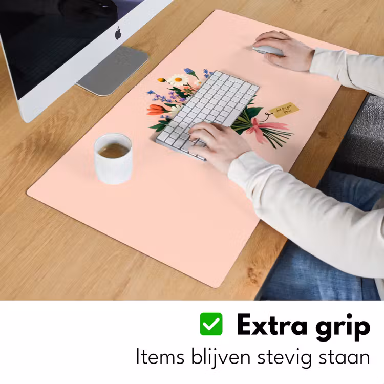 Margrieten - Boeket - Strikje - Roze Muismat XXL klein -sfeer3