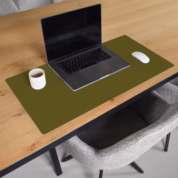 Dark - Olive - Groen Muismat XXL klein 681 -sfeer1