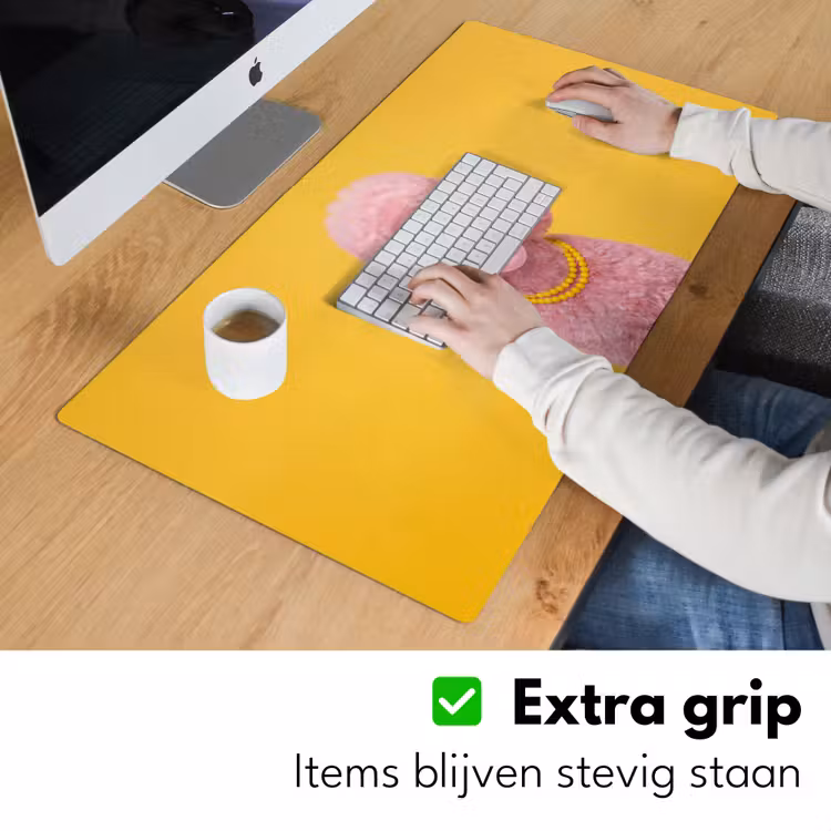 Hond - Kauwgum - Dieren - Modern - Roze Muismat XXL klein -sfeer3