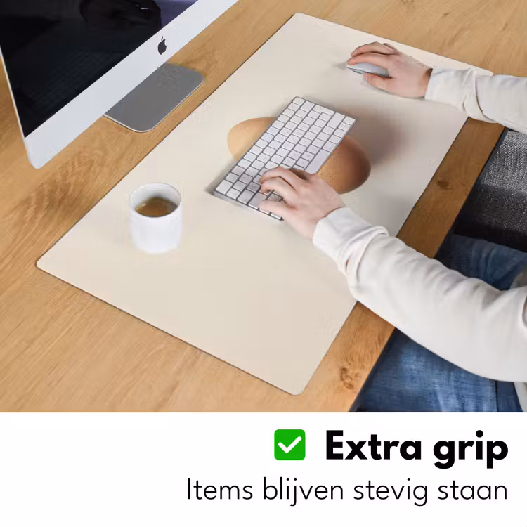 Ei - Beige - Ovaal - Egaal Muismat XXL klein -sfeer3