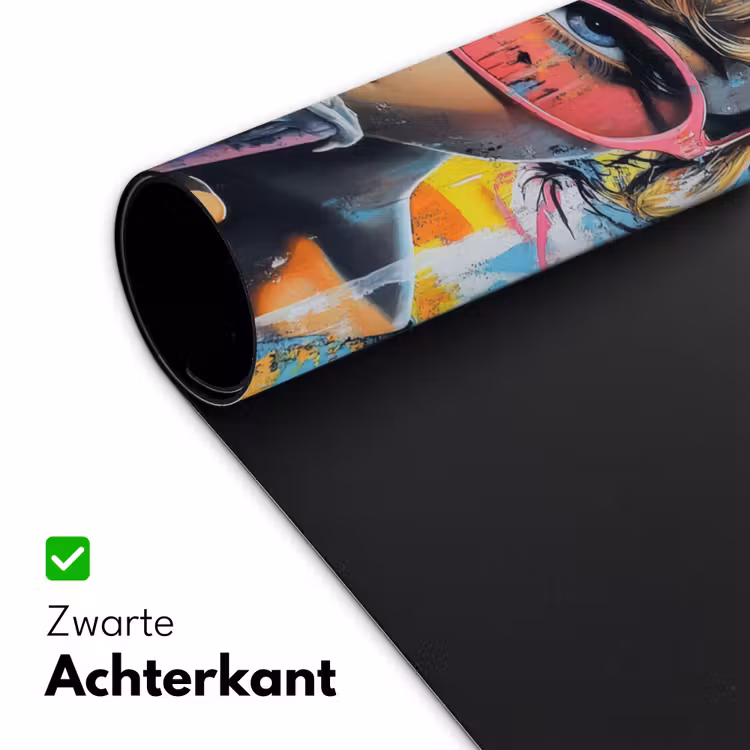 Expressief - Milkshake - Vrouw - Felle kleuren Muismat XXL klein -sfeer2