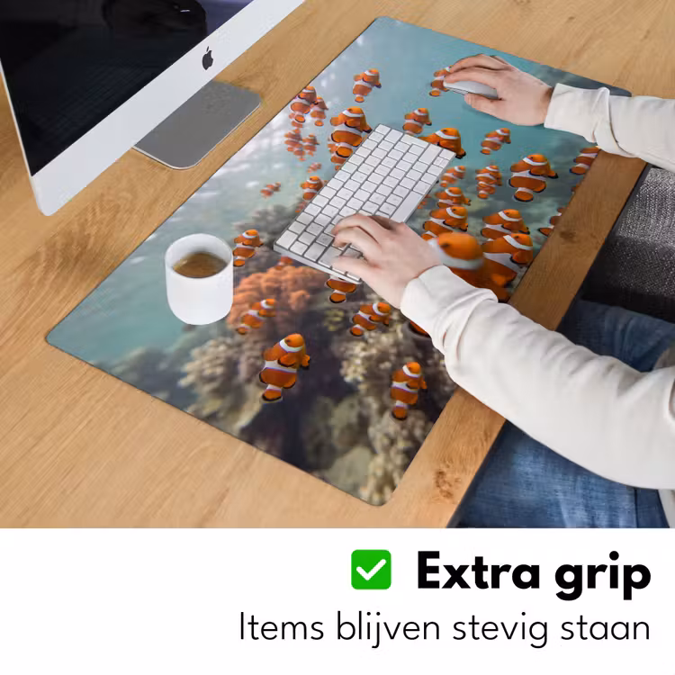 Vis - School - Onderwater - Dieren - Oranje Muismat XXL klein -sfeer3