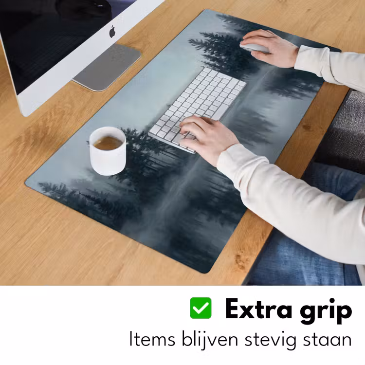 Bos - Meer - Mist - Natuur - Grijs Muismat XXL klein -sfeer3